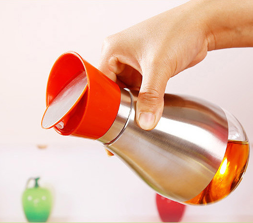 Stainless Steel Rotating Oil Dispenser with Glass Bottle
